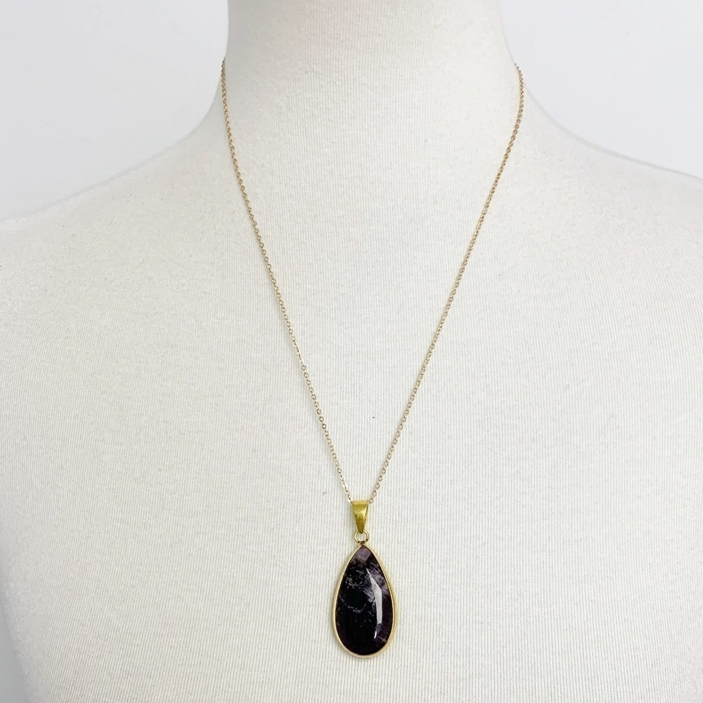 Women’s gold tone purple teardrop statement necklace